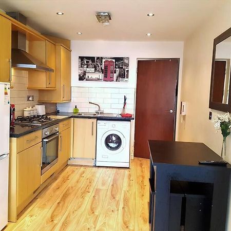Comfortable Studio Flat Near Central ลอนดอน ภายนอก รูปภาพ