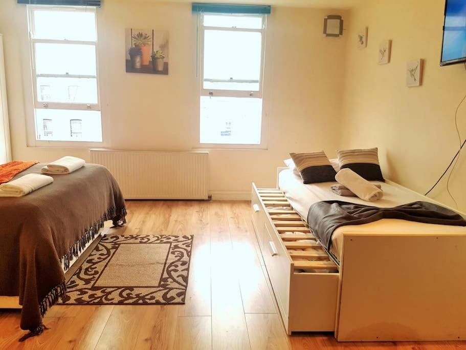 Comfortable Studio Flat Near Central ลอนดอน ภายนอก รูปภาพ